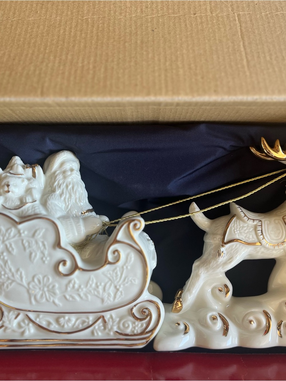 Mikasa White and Gold “Here Comes Santa” Sleigh with Reindeer Figurine